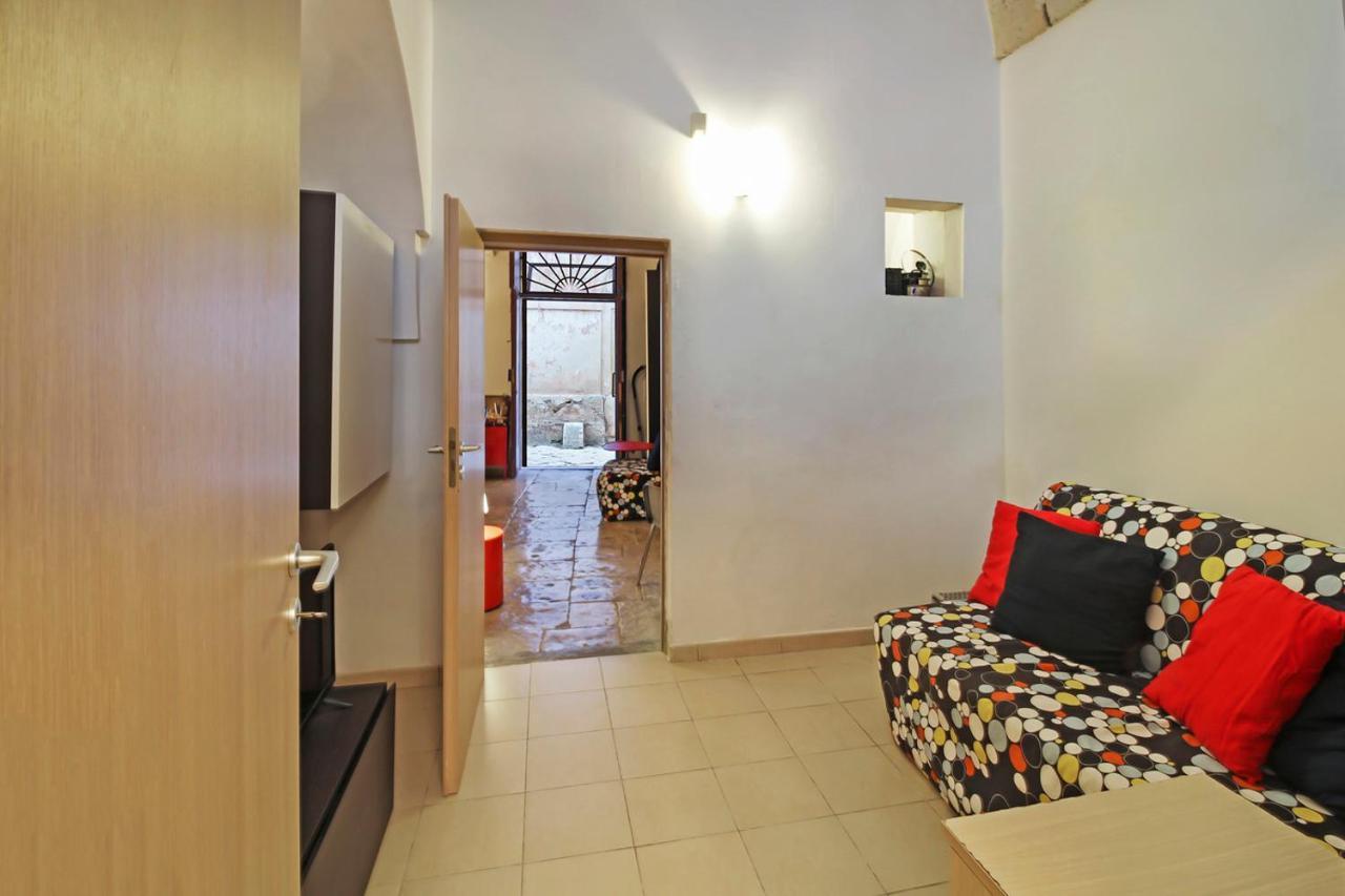 B&B Affittacamere Del Teatro Brindisi Exteriér fotografie