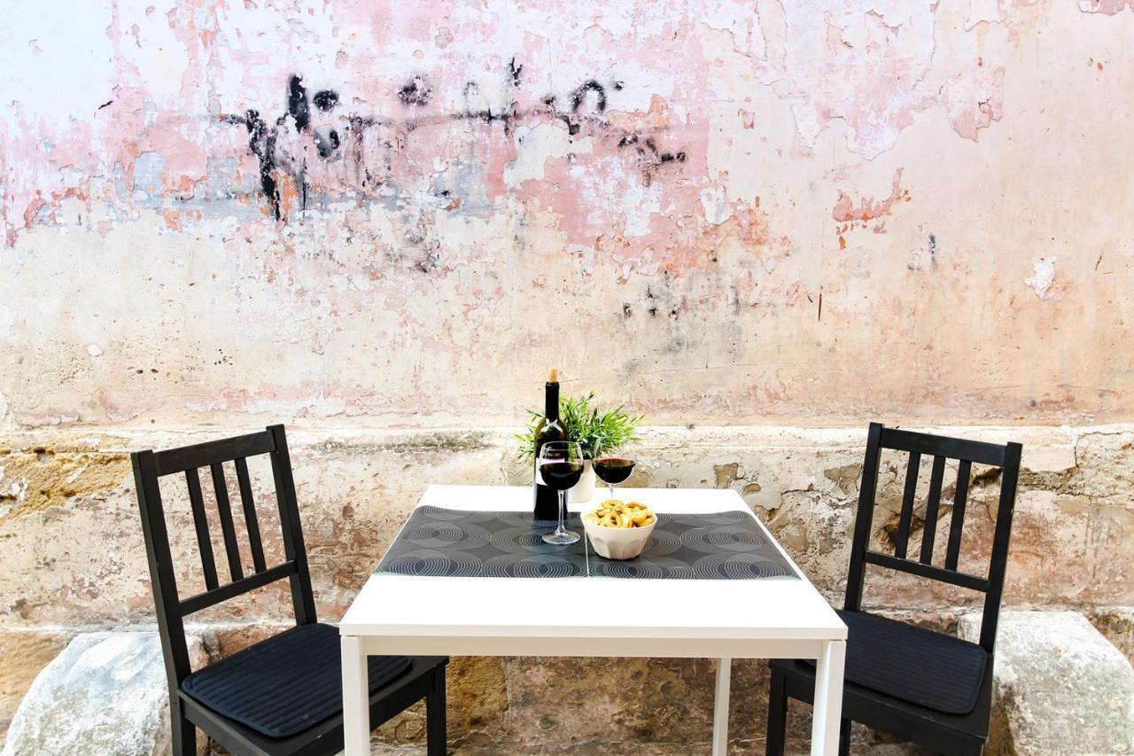 B&B Affittacamere Del Teatro Brindisi Exteriér fotografie